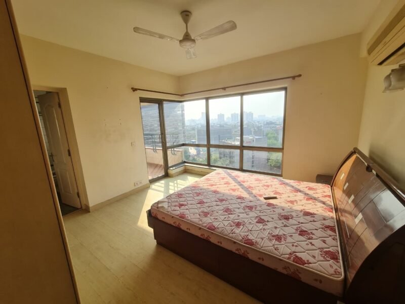 Central Park-1,3BHK+SR,1900 Sq.Ft. Luxury Apartment Golf Course Road, Gurgaon@9810010820