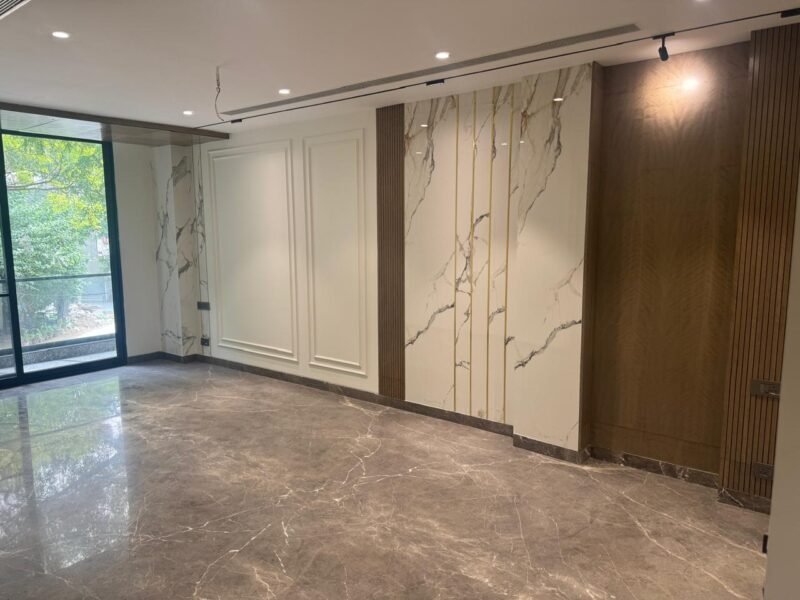 Brand New 4BHK Builder Floor for Sale in DLF Phase 1, Gurgaon @9811594449