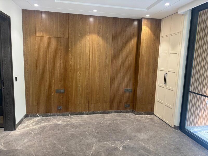Brand New 4BHK Builder Floor for Sale in DLF Phase 1, Gurgaon @9811594449