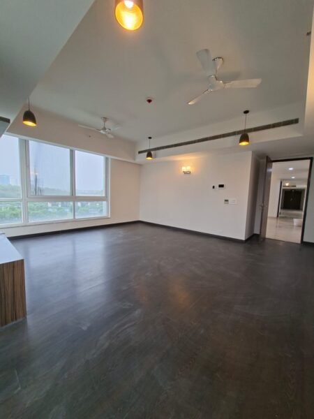 Luxury Apartment for Sale 4 BHK+2 Sr. Size: 5,800 Sq. Ft.| Krrish Provence Estate, Gurgaon9810010820