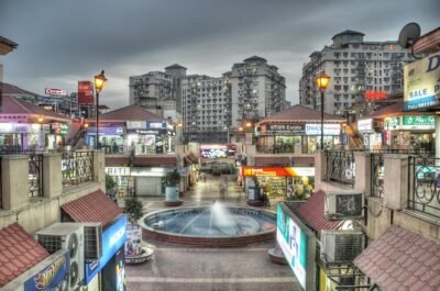 Ground Floor Shop for Rent in Galleria Market, DLF Phase 4 | 414 Sq.Ft. | ₹5.25 Lakh